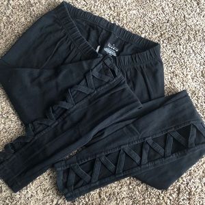 Lattice cut leggings